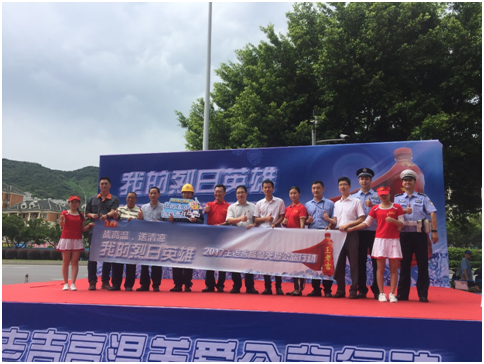 晴雨相间伴高温,王老吉助力广州户外劳动者安全度夏