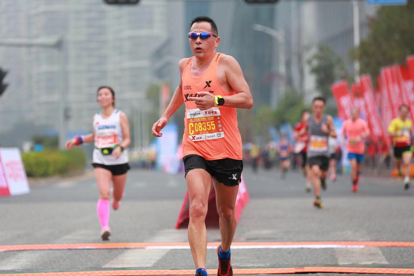 特步竞速160助力殷晓雨深圳马拉松再夺冠 体育竞技 第4张 特步竞速160助力殷晓雨深圳马拉松再夺冠 体育竞技 第4张