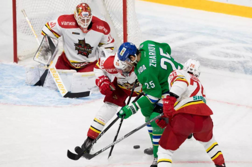 三次冲突点爆冰场 万科龙客场负乌法