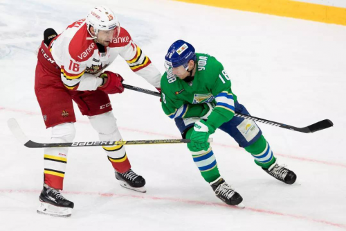 三次冲突点爆冰场 万科龙客场负乌法 体育竞技 第2张 三次冲突点爆冰场 万科龙客场负乌法 体育竞技 第2张