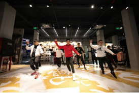 集结创造者 阿迪达斯华南地区最大旗舰店广州隆重开幕 集结创造者 阿迪达斯华南地区最大旗舰店广州隆重开幕 企业动态 第6张 集结创造者 阿迪达斯华南地区最大旗舰店广州隆重开幕 企业动态 第6张