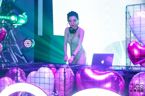 CIDE(丝绨)彩妆发布会落下帷幕,时尚先锋引领潮流 品牌发布 第9张 CIDE(丝绨)彩妆发布会落下帷幕,时尚先锋引领潮流 品牌发布 第9张