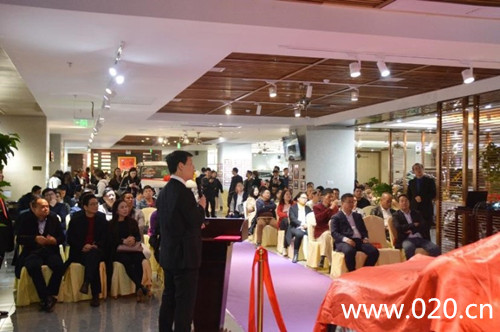 U0 (2).jpg 震撼!三马名车举行“进口名车齐开走” 迈巴赫S560新车登陆广州三马馆 广州资讯 第3张 震撼!三马名车举行“进口名车齐开走” 迈巴赫S560新车登陆广州三马馆 广州资讯 第3张