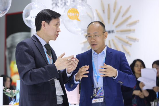 小熊电器亮相AWE,引领新青年走向“生活复兴” 国内资讯 第2张  小熊电器亮相AWE,引领新青年走向“生活复兴” 国内资讯 第2张