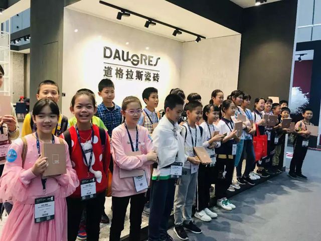 1555927199780123.jpg 道格拉斯闪耀佛山两展,凭“国际力”赢得人气与大奖 企业产品 第2张 道格拉斯闪耀佛山两展,凭“国际力”赢得人气与大奖 企业产品 第2张