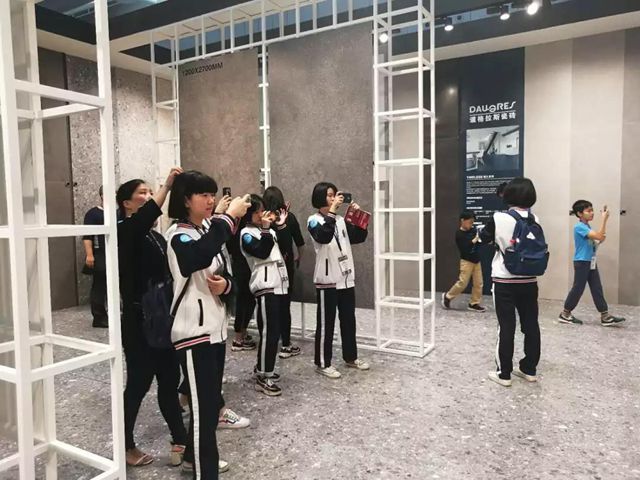 1555927449664625.jpg 道格拉斯闪耀佛山两展,凭“国际力”赢得人气与大奖 企业产品 第11张 道格拉斯闪耀佛山两展,凭“国际力”赢得人气与大奖 企业产品 第11张