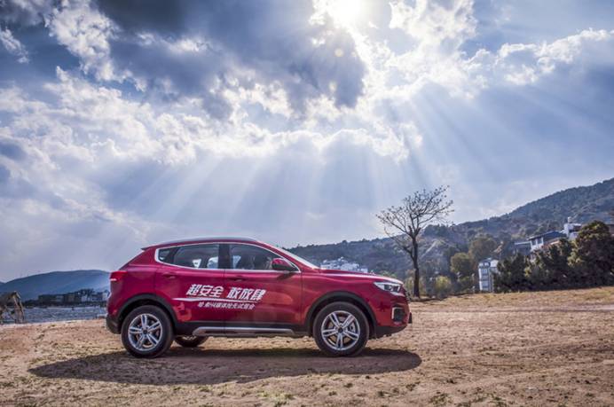 高安全,高品质,哈弗H4给你带来360度用车体验 汽车频道 第4张 高安全,高品质,哈弗H4给你带来360度用车体验 汽车频道 第4张