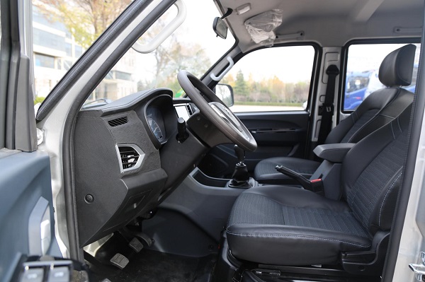 从轻卡到微卡 十几年老司机最终选择了祥菱V3 汽车频道 第2张