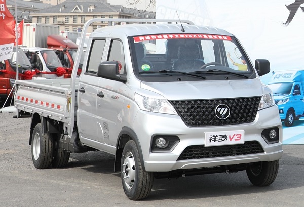 颜值高端有面子 舒适驾乘有里子 祥菱V3助力90后“工长”开启全新人生 汽车频道 第4张 颜值高端有面子 舒适驾乘有里子 祥菱V3助力90后“工长”开启全新人生 汽车频道 第4张