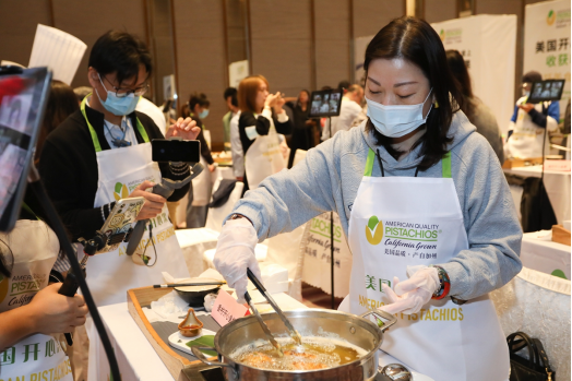 烹饪营养美食,传递开心,快乐分享——第二季美国开心果收获与烹饪活动 广州资讯 第5张 烹饪营养美食,传递开心,快乐分享——第二季美国开心果收获与烹饪活动 广州资讯 第5张