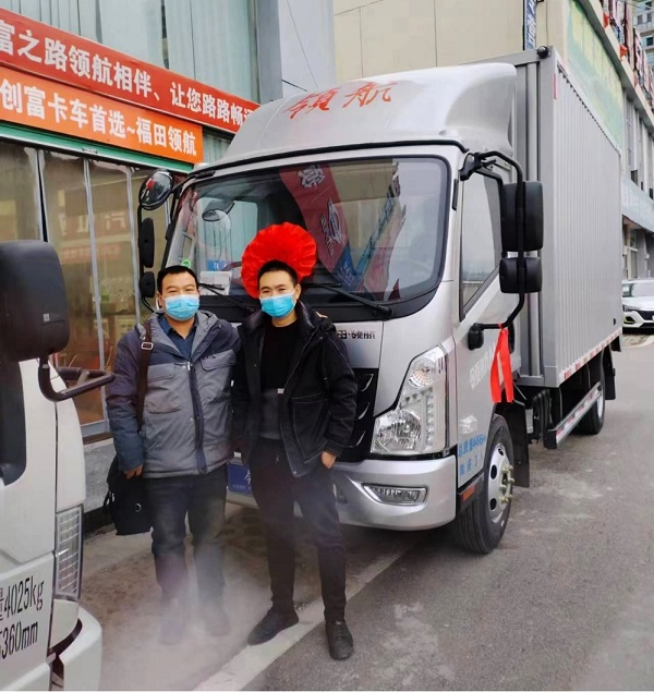 “服装物流达人”韦新春:轻卡跑长途就选领航M5 开得舒服、赚得更多