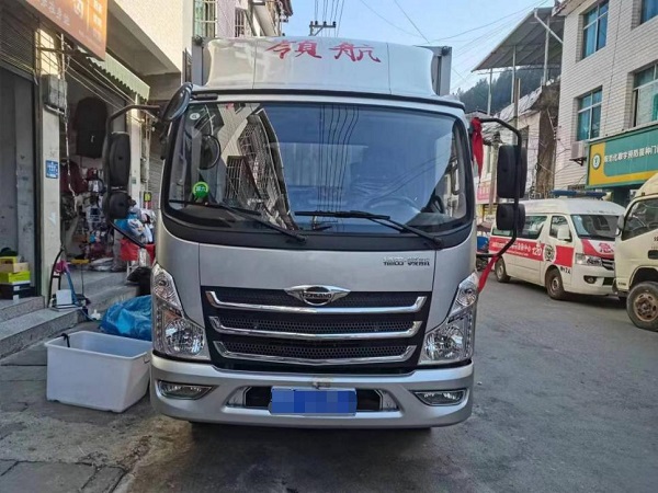 “服装物流达人”韦新春:轻卡跑长途就选领航M5 开得舒服、赚得更多 汽车频道 第2张 “服装物流达人”韦新春:轻卡跑长途就选领航M5 开得舒服、赚得更多 汽车频道 第2张