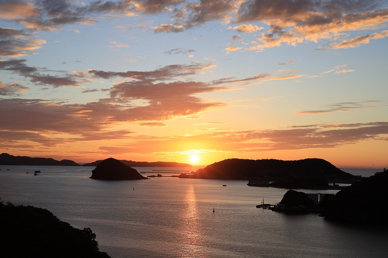 玩转Vlog 佳能推出全画幅专微相机EOS R8和RF24-50mm标准变焦镜头 国内资讯 第3张 玩转Vlog 佳能推出全画幅专微相机EOS R8和RF24-50mm标准变焦镜头 国内资讯 第3张