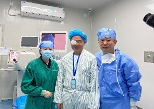 是医生也是患者,眼科大咖为自己选择全视觉 新闻资讯  是医生也是患者,眼科大咖为自己选择全视觉 新闻资讯