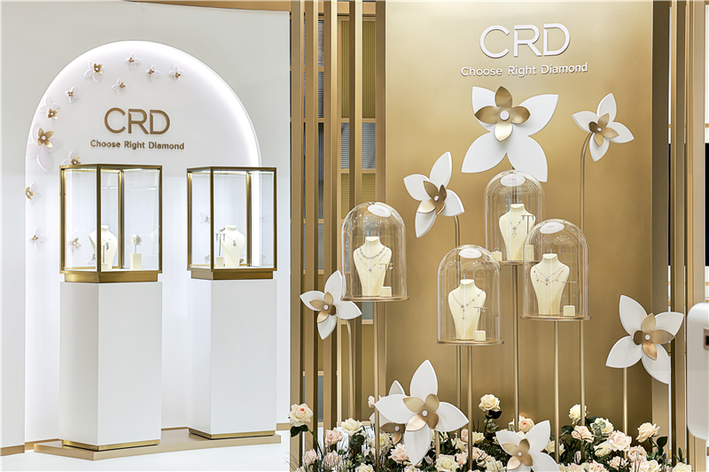 邂逅旖旎繁花,绽放盎然爱意 与CRD克徕帝品牌代言人张若昀共游秘密花园 时尚潮流 第8张 邂逅旖旎繁花,绽放盎然爱意 与CRD克徕帝品牌代言人张若昀共游秘密花园 时尚潮流 第8张