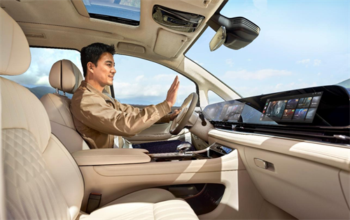 1698636415598153.png 岚图双车上市品鉴会吸引海量车迷前往参观、试驾! 新闻资讯 第7张 岚图双车上市品鉴会吸引海量车迷前往参观、试驾! 新闻资讯 第7张