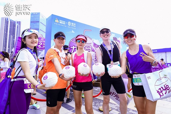 图片4.jpg 连续4年护航深马,佳沃水果携天然好椰领跑健康新生活 新闻资讯 第4张 连续4年护航深马,佳沃水果携天然好椰领跑健康新生活 新闻资讯 第4张