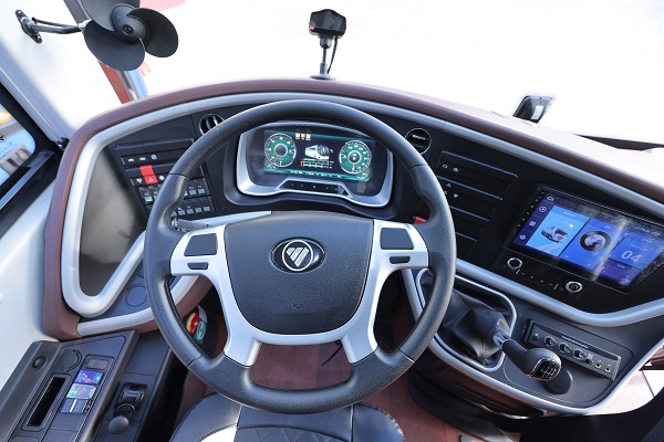 图片4.jpg 扬帆远航 熠耀生辉 | 9年携手 欧辉品智客车再次批量交付广东羊旅 新闻资讯 第4张 扬帆远航 熠耀生辉 | 9年携手 欧辉品智客车再次批量交付广东羊旅 新闻资讯 第4张