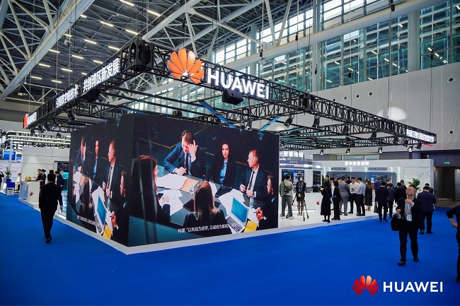 1702019513443319.jpg 华为擎云亮相第二届数字政府建设峰会暨“数字湾区”发展论坛 新闻资讯 第1张 华为擎云亮相第二届数字政府建设峰会暨“数字湾区”发展论坛 新闻资讯 第1张