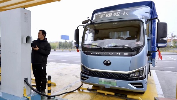 图片3.jpg 跳出“内卷”怪圈 宇通轻卡选择用性能真切提升客户运营能力 新闻资讯 第3张 跳出“内卷”怪圈 宇通轻卡选择用性能真切提升客户运营能力 新闻资讯 第3张