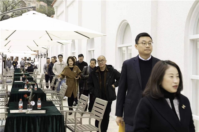 艺术家夏宫开园 诗剧画展联袂开启艺术新生活 新闻资讯 第1张 艺术家夏宫开园 诗剧画展联袂开启艺术新生活 新闻资讯 第1张