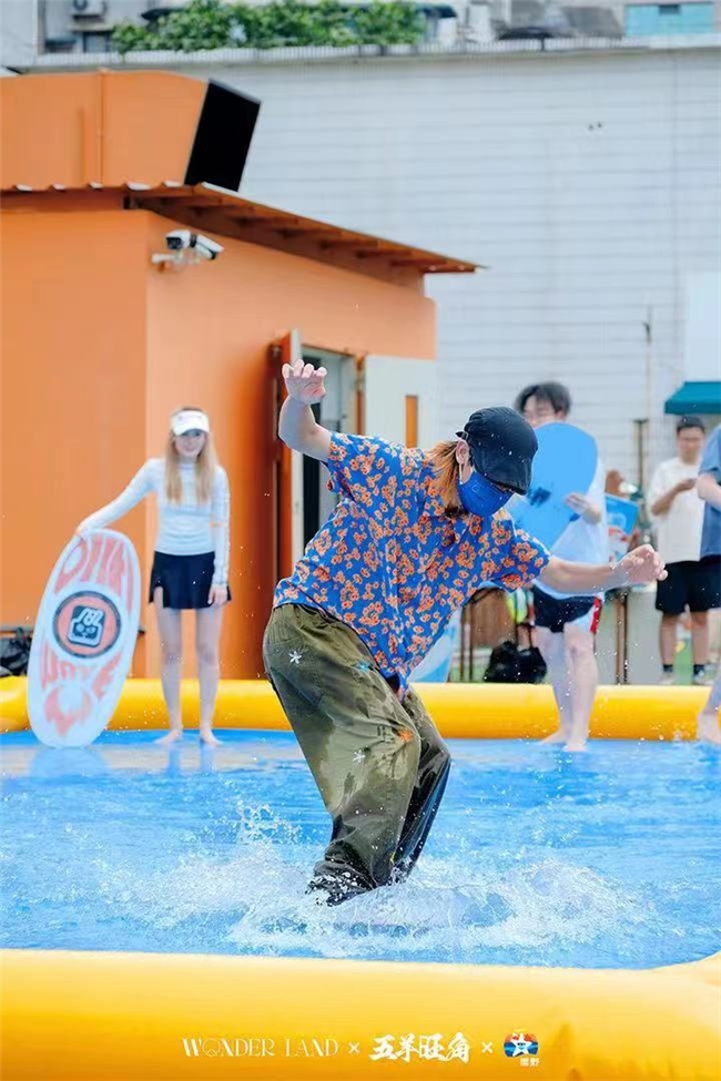 广州五羊旺角「天台冲浪音乐节」火爆全城! 新闻资讯 第5张 广州五羊旺角「天台冲浪音乐节」火爆全城! 新闻资讯 第5张