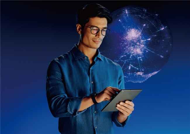 依视路万里路品牌冠名支持《新名字,新未来》“老视”重命名活动 新闻资讯 第2张 依视路万里路品牌冠名支持《新名字,新未来》“老视”重命名活动 新闻资讯 第2张