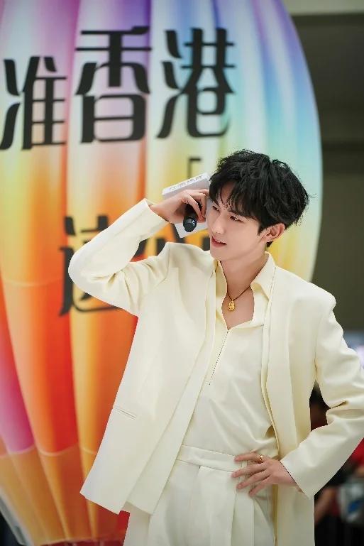 长春郭俊辰空降家乡X六福珠宝高燃庆生 开启福禄狂欢 ——六福珠宝2024周年庆发布会 新闻资讯 第2张 长春郭俊辰空降家乡X六福珠宝高燃庆生 开启福禄狂欢 ——六福珠宝2024周年庆发布会 新闻资讯 第2张