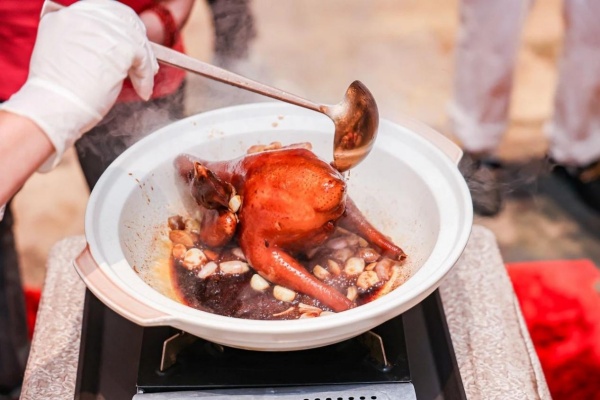 44.jpg 厨邦宴飨全球百户家庭,共品广府喜宴,见证幸福味道! 企业动态 第4张 厨邦宴飨全球百户家庭,共品广府喜宴,见证幸福味道! 企业动态 第4张