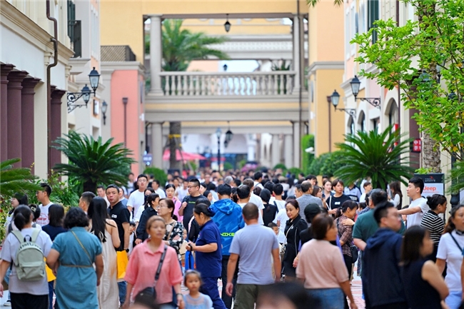 佛罗伦萨小镇黄金周传捷报,业绩客流全方位均衡上涨 企业动态 第2张 佛罗伦萨小镇黄金周传捷报,业绩客流全方位均衡上涨 企业动态 第2张