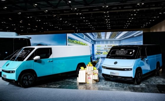 实至名归!风景i斩获“金蜂盛典”行业大奖 汽车频道 第2张 实至名归!风景i斩获“金蜂盛典”行业大奖 汽车频道 第2张