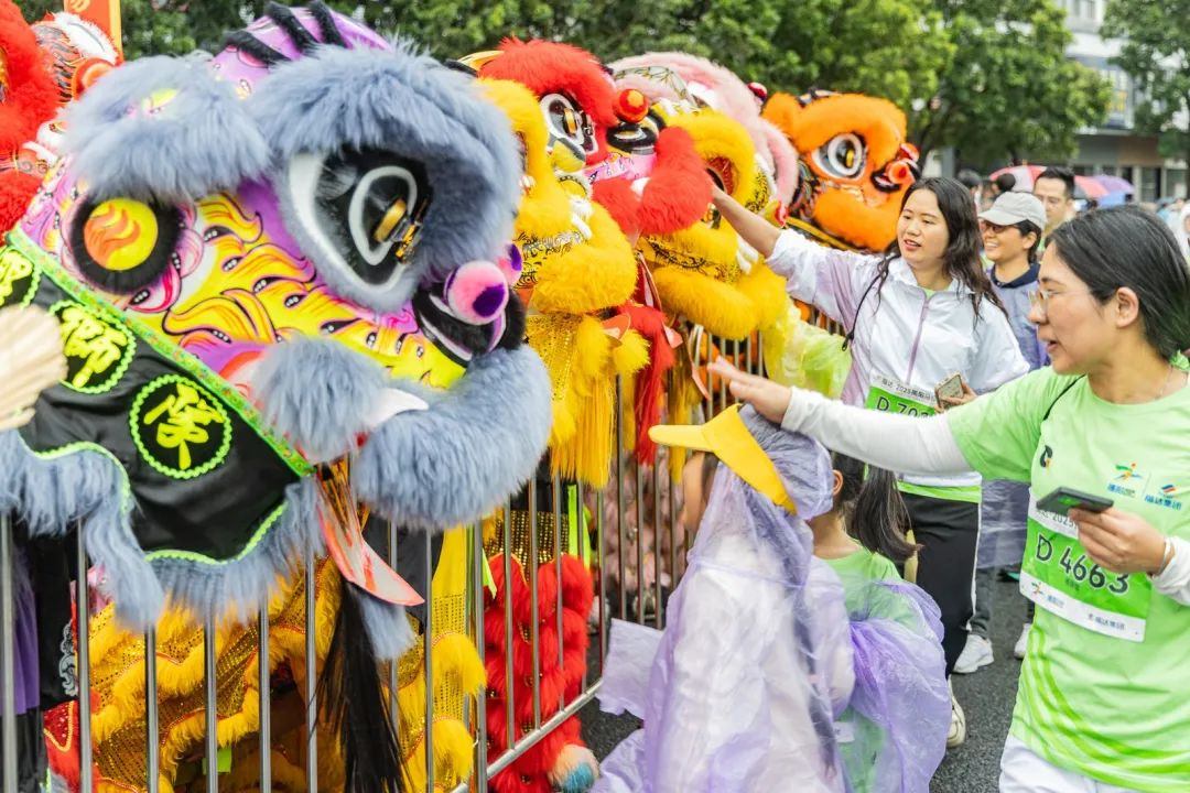 福达·2025揭阳马拉松赛激情开跑！2万名跑者共绘古城新画卷 新闻资讯 第40张