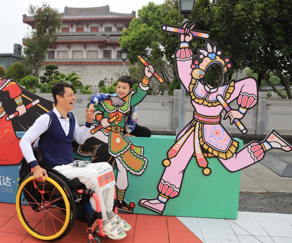 福达·2025揭阳马拉松赛激情开跑！2万名跑者共绘古城新画卷 新闻资讯 第46张