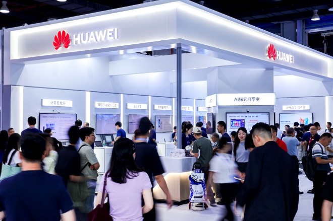 华为擎云亮相第22届广东教装展,构建学以智用的教育生态