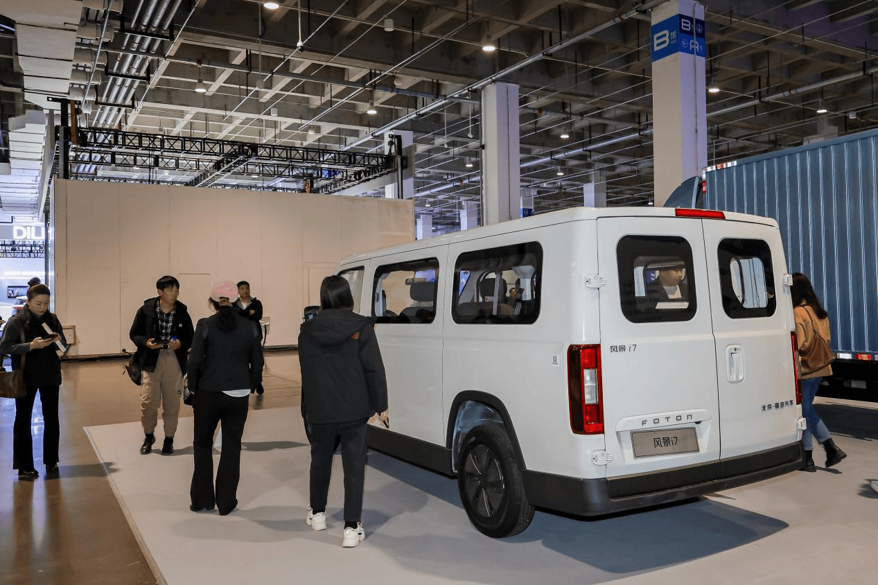 风景i亮相2025世界智能网联汽车大会,勾勒商用车产业变革新图景 汽车频道 第3张 风景i亮相2025世界智能网联汽车大会,勾勒商用车产业变革新图景 汽车频道 第3张