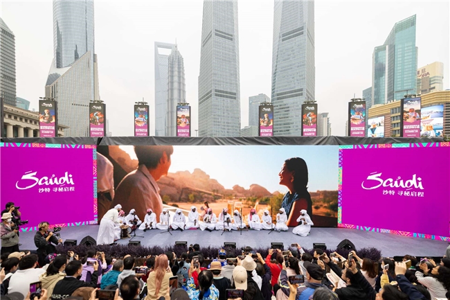 上海“沙特小镇”首日爆满!一秒穿越阿拉伯,沉浸式体验圈粉无数