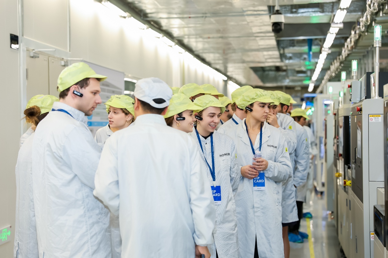 1767669294150261.jpg 文脉相融,山海相逢 |专属定制・深度沉浸:IESE MBA×港大经管跨文化商业学习之旅 新闻资讯 第12张 文脉相融,山海相逢 |专属定制・深度沉浸:IESE MBA×港大经管跨文化商业学习之旅 新闻资讯 第12张